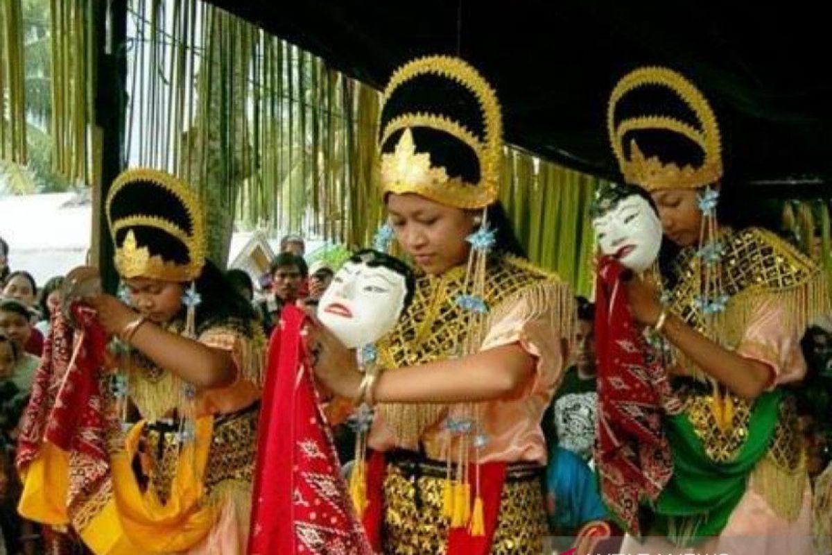 Taman Budaya Kalsel angkat kesenian Topeng Banjar