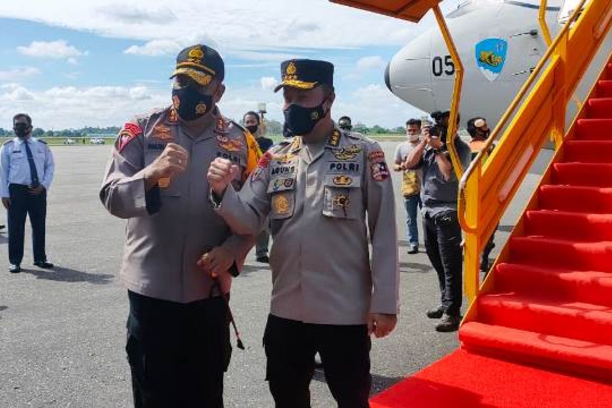 Panglima TNI-Irwasum kembali ke Jakarta dari bandara Moses Kilanggin Timika
