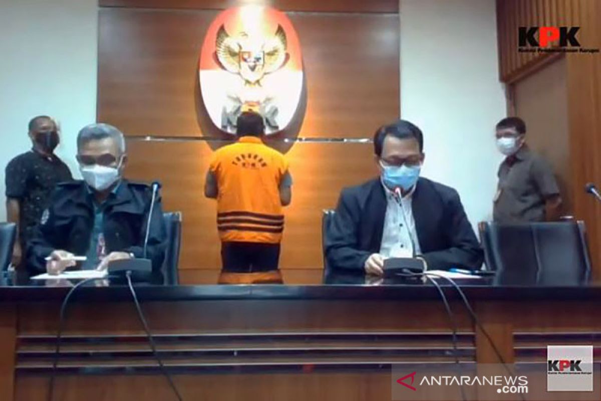 KPK tahan Ferdy Yuman tersangka rintangi penyidikan kasus suap Nurhadi