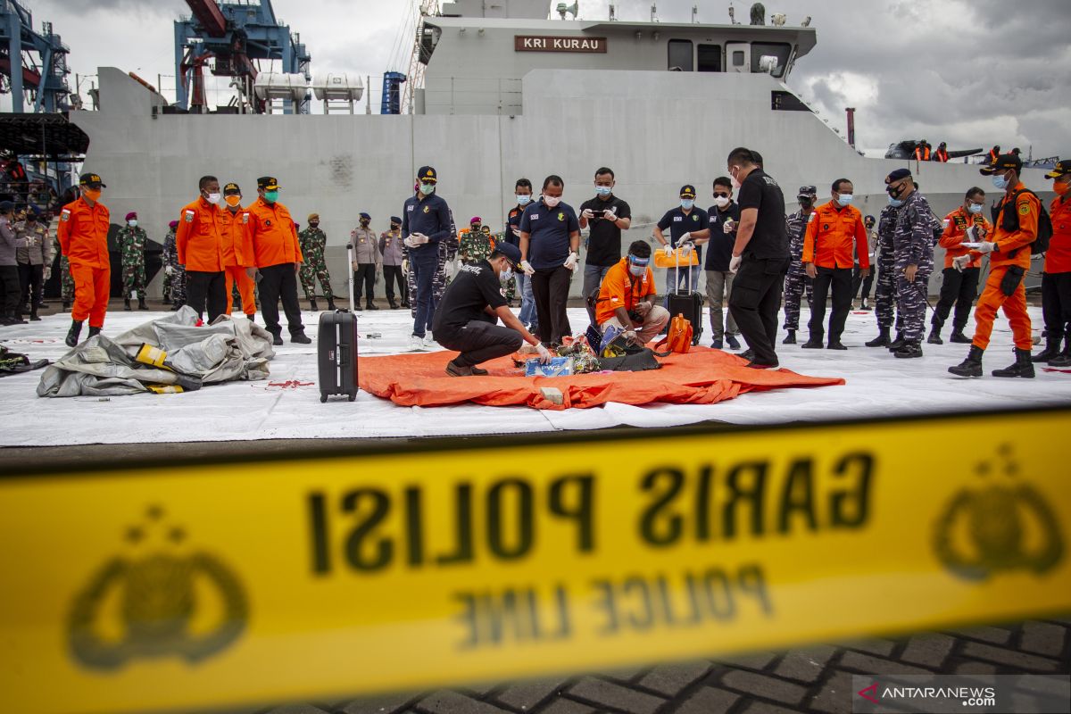 Panglima TNI: Titik jatuh pesawat Sriwijaya SJ-182 sudah ditemukan