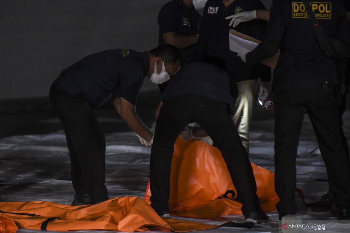 Tragedi pesawat Sriwijaya Air SJ-182 sisakan duka mendalam