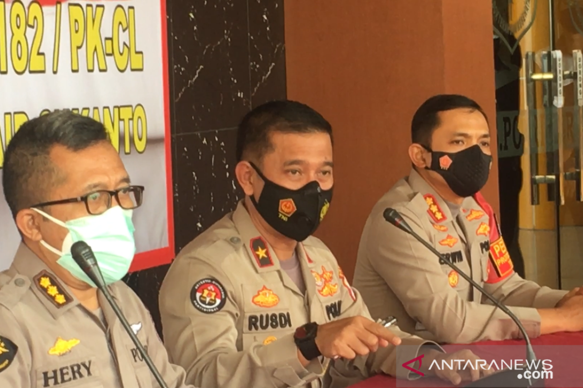 Tim DVI RS Polri periksa post mortem korban Sriwijaya Air