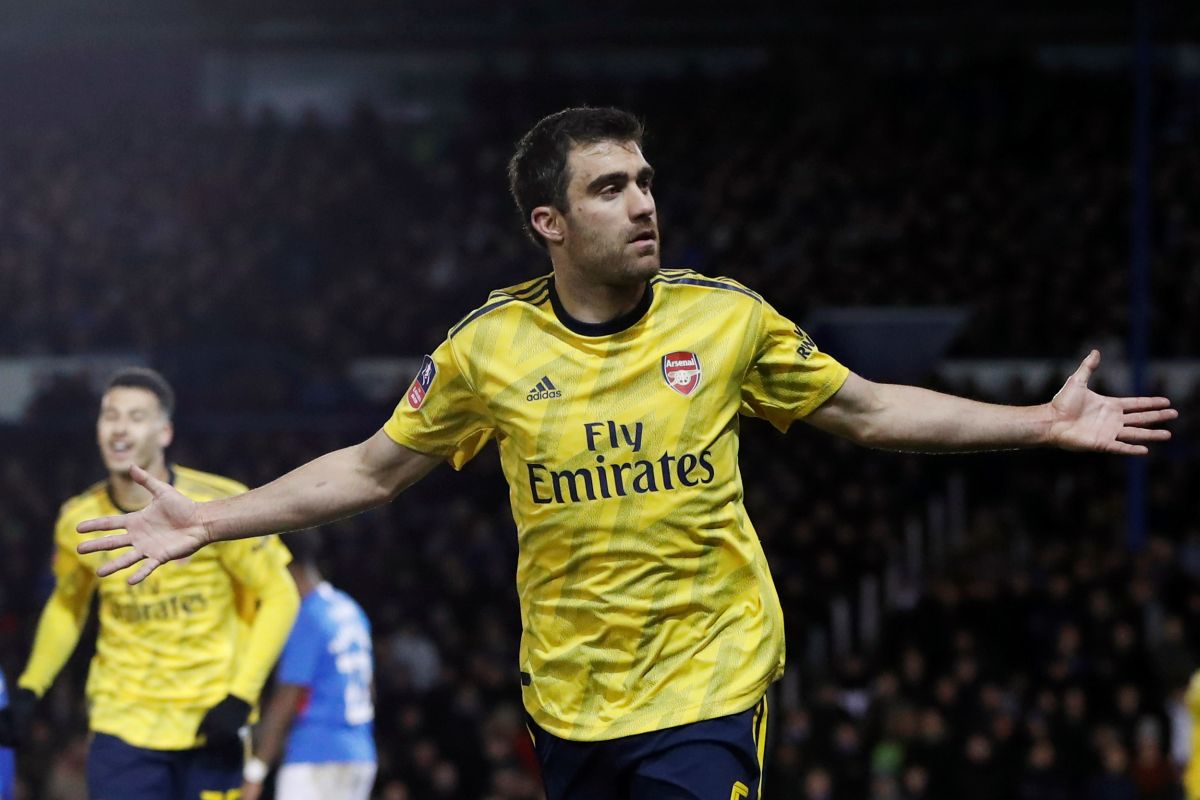 Real Betis berniat gaet Sokratis dari Arsenal