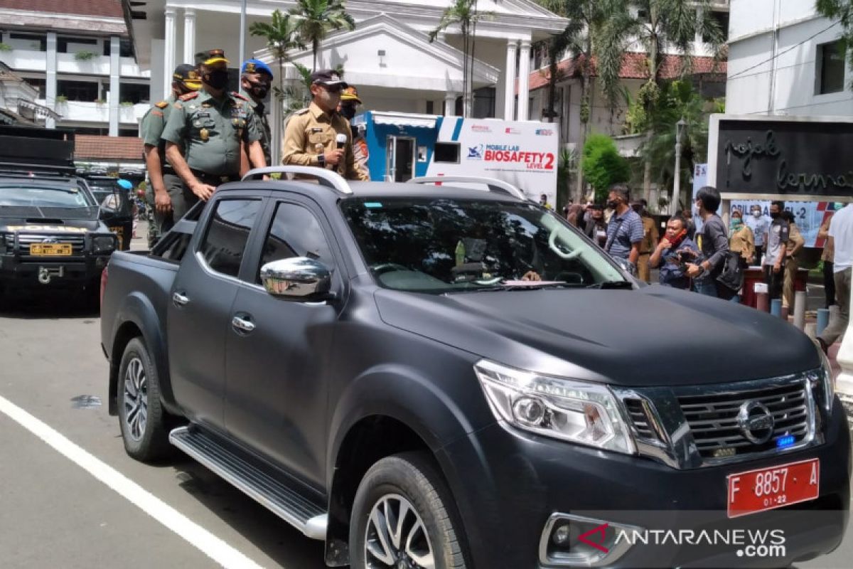 Forkopimda Kota Bogor patroli pantau penerapan PPKM  hari pertama