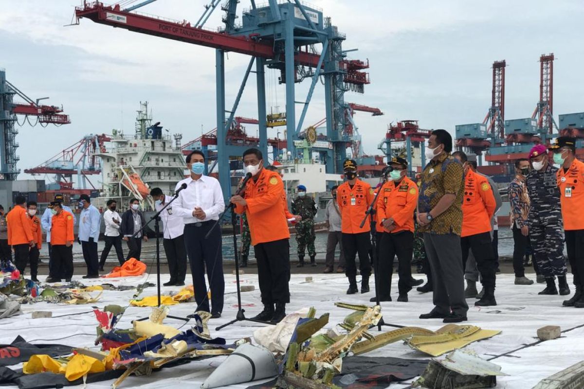 Basarnas collects 40 body bags from Sriwijaya plane crash site