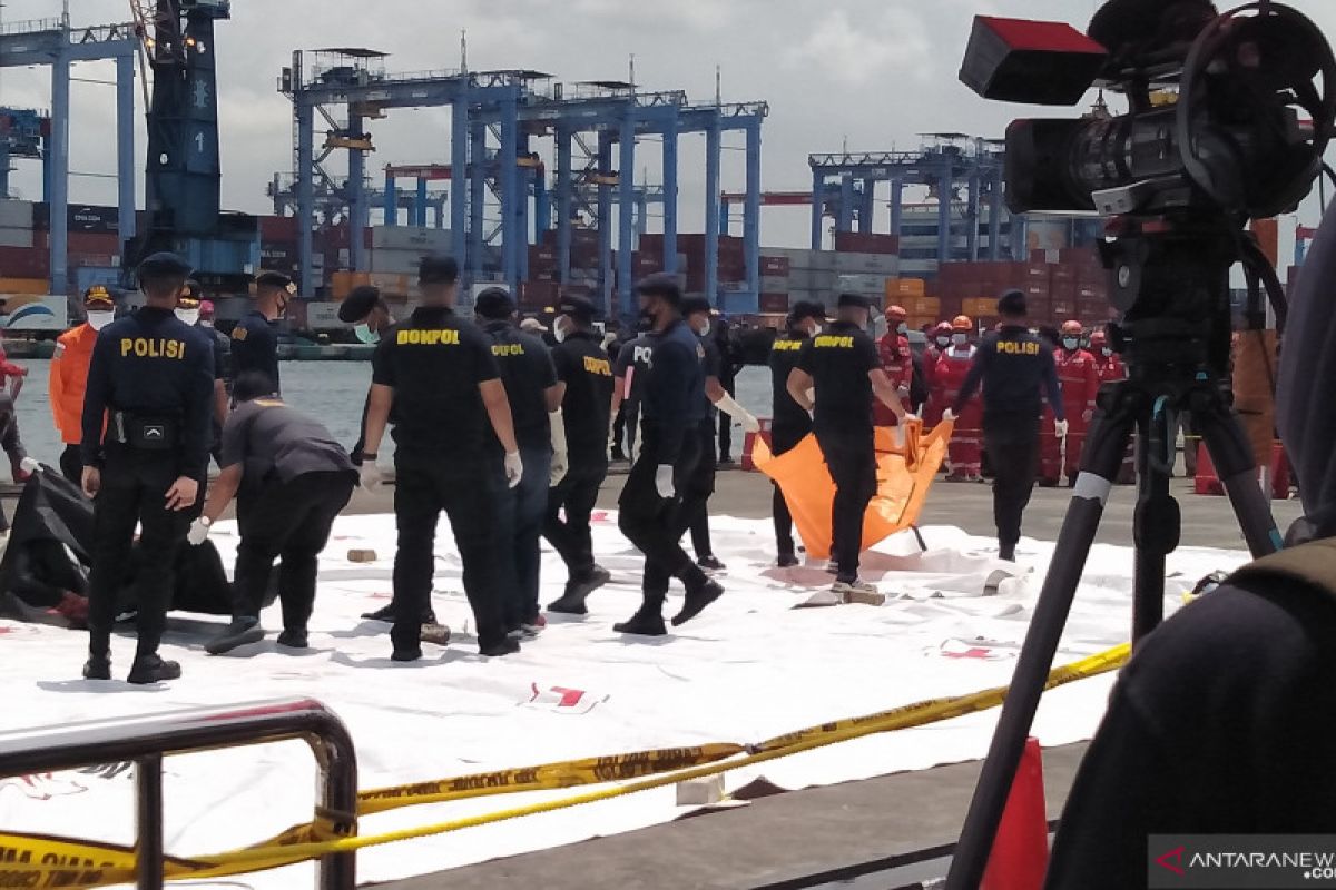 Update Sriwijaya Air jatuh, 18 kantong jenazah telah dikumpulkan