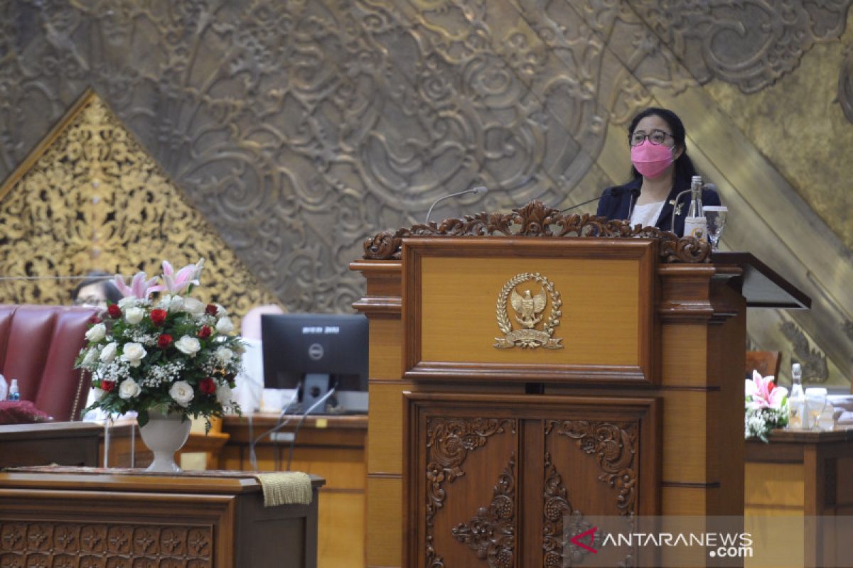 Puan: Negara tidak bisa berpasrah diri hadapi pandemi