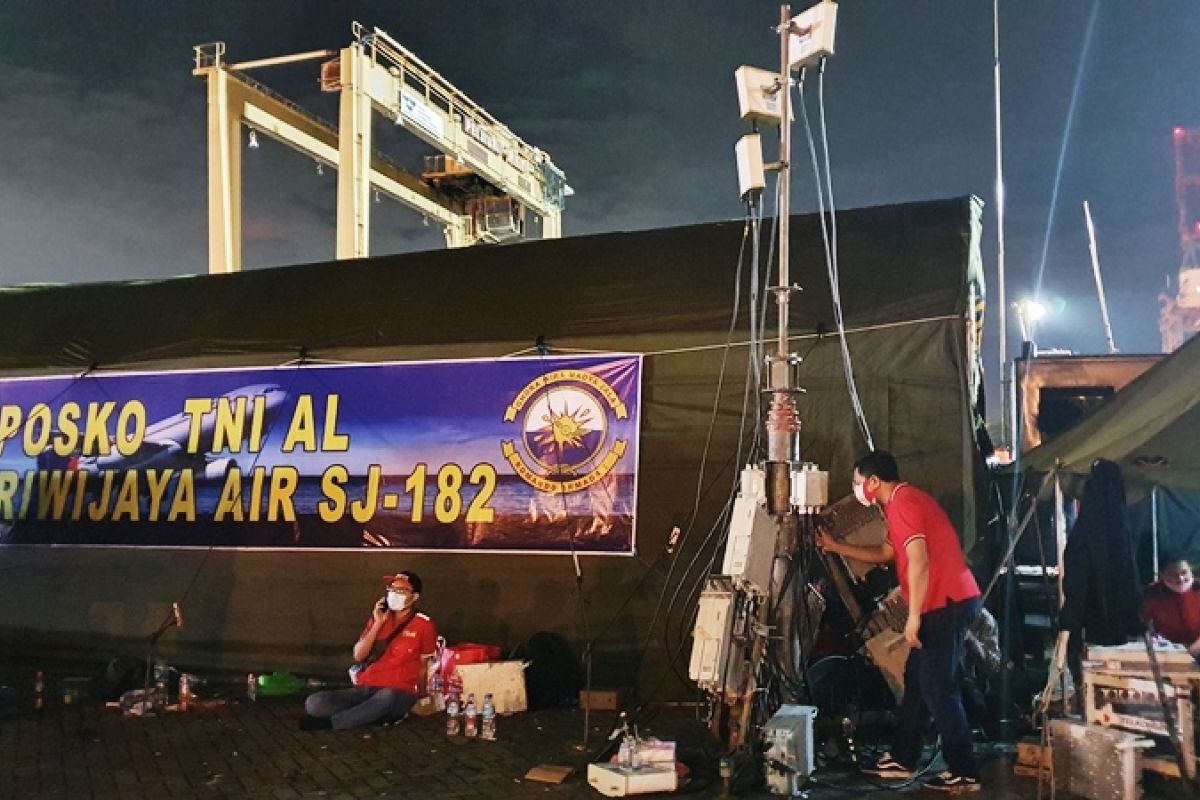 Telkomsel dukung operasional layanan komunikasi tim evakuasi Sriwijaya