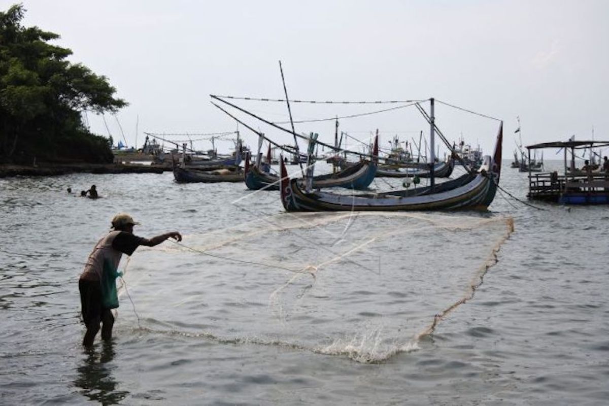 Nelayan Musi Banyuasin dapatkan bantuan sarana pengembangan usaha program PEN