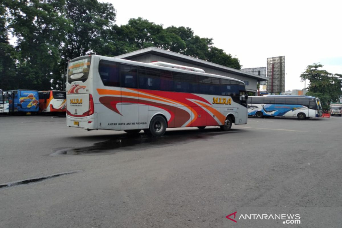 Arus kendaraan di Tirtonadi turun pada hari pertama PPKM