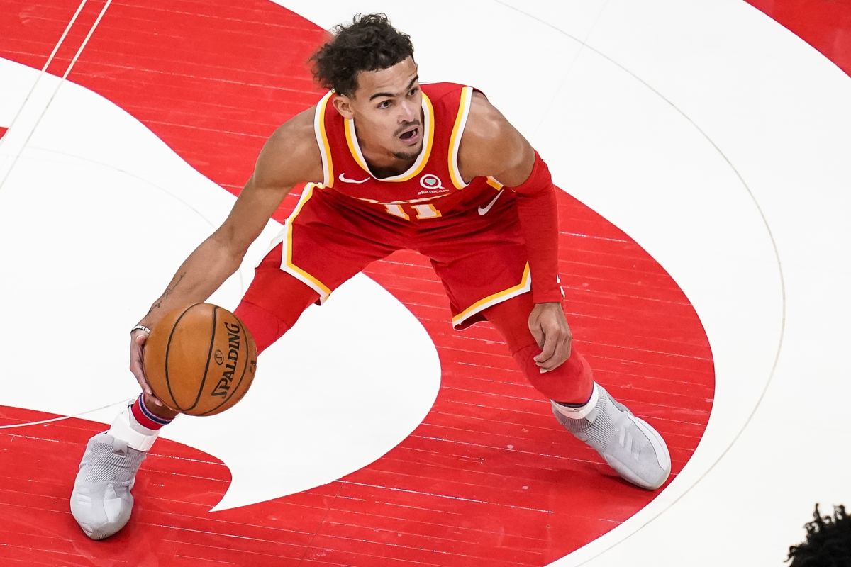 Guard Atlanta Trae Young dikenai sanksi denda karena hujat wasit