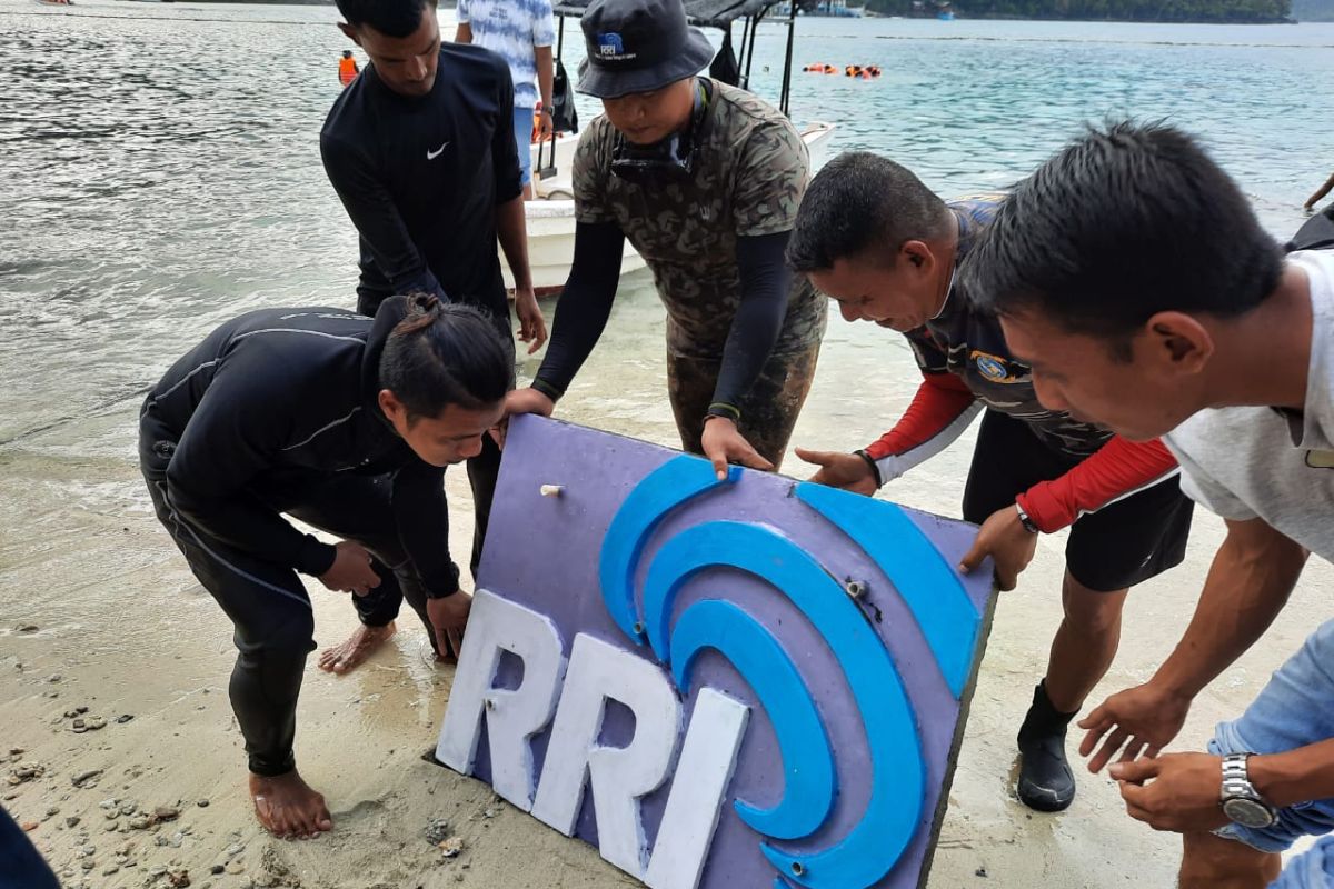 RRI tanam prasasti di dasar laut Pulau Rubiah, Sabang