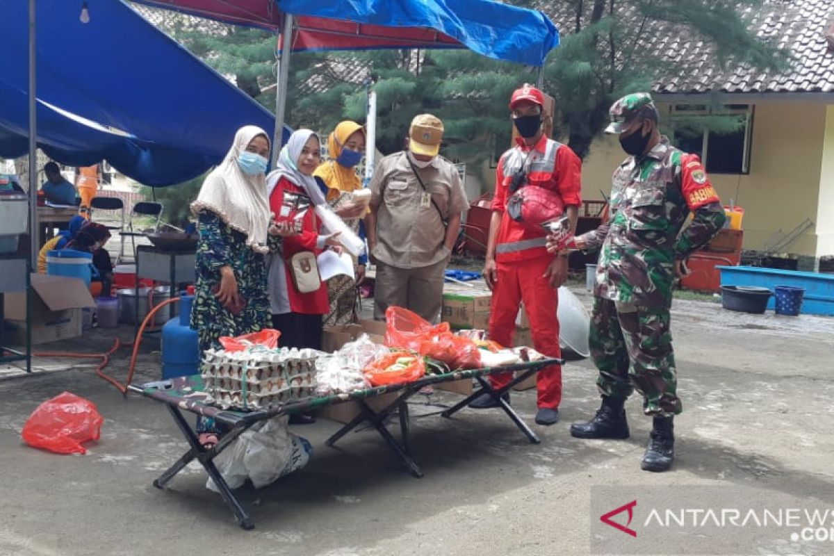 PMI kirim logistik untuk kebutuhan operasi SAR kecelakaan pesawat Sriwijaya Air SJ 182