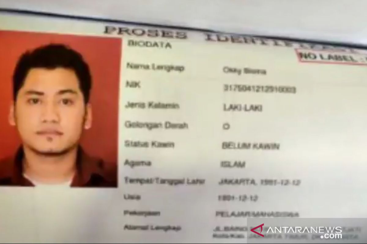 Okky Bisma sempat tinggal bersama ibunya di Kramat Jati