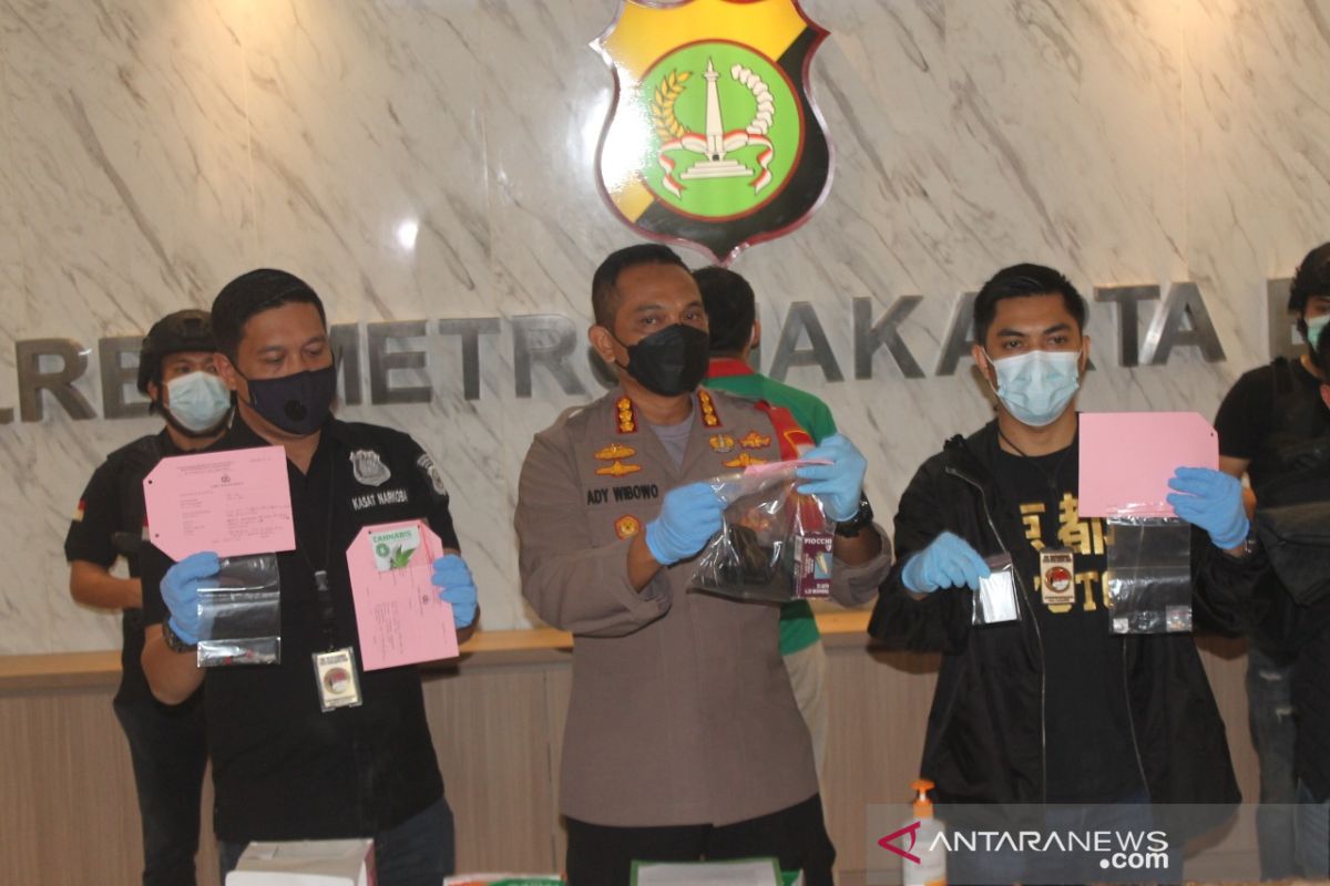 Polisi sita "happy five" milik suami penyanyi Nindy Ayunda