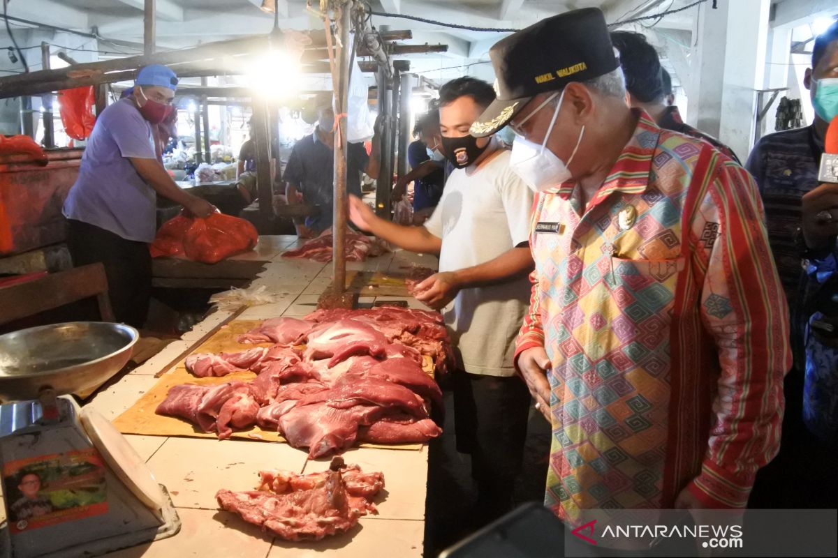 Kota Kupang lakukan pembatasan operasional pertokoan