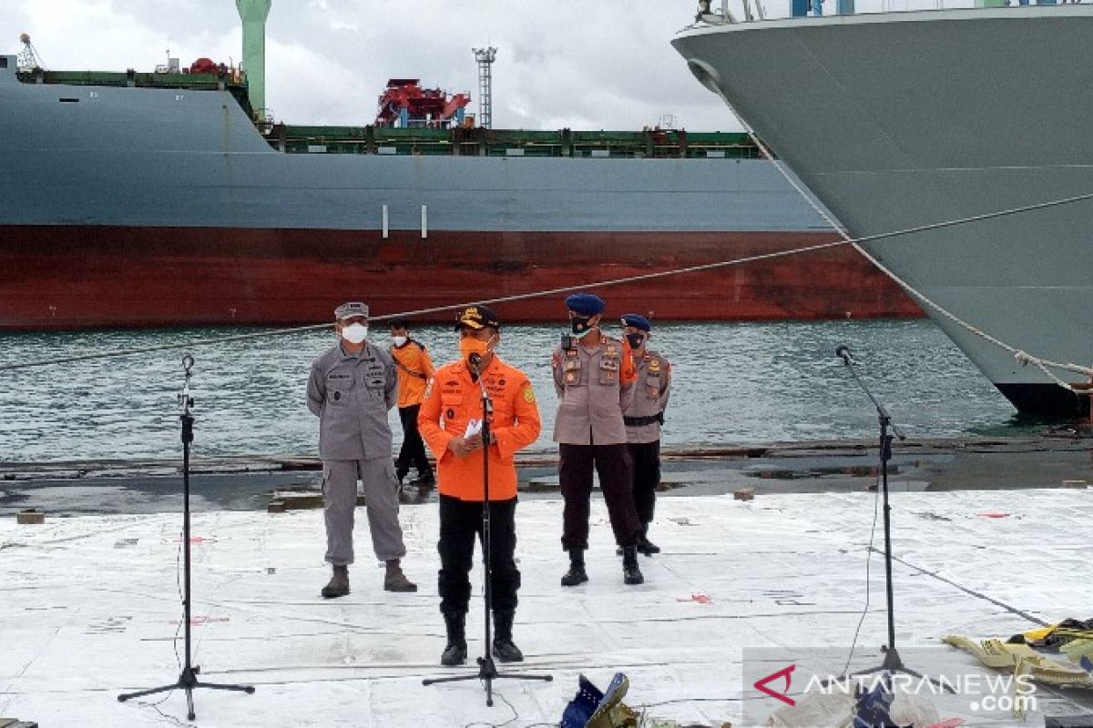 30 ambulans disiapkan pada hari kelima pencarian korban Sriwijaya Air