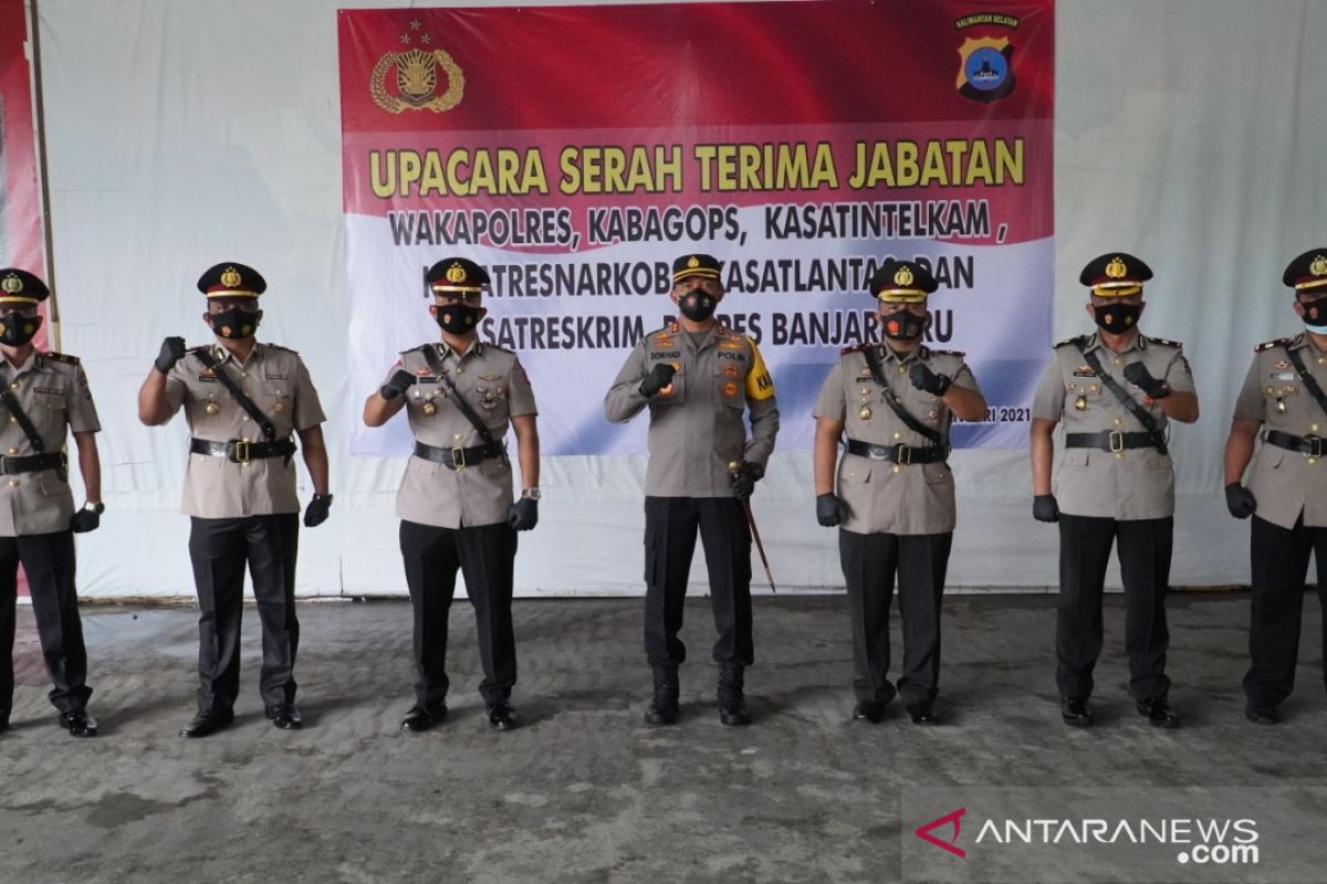 Wakapolres dan lima PJU Polres Banjarbaru berganti