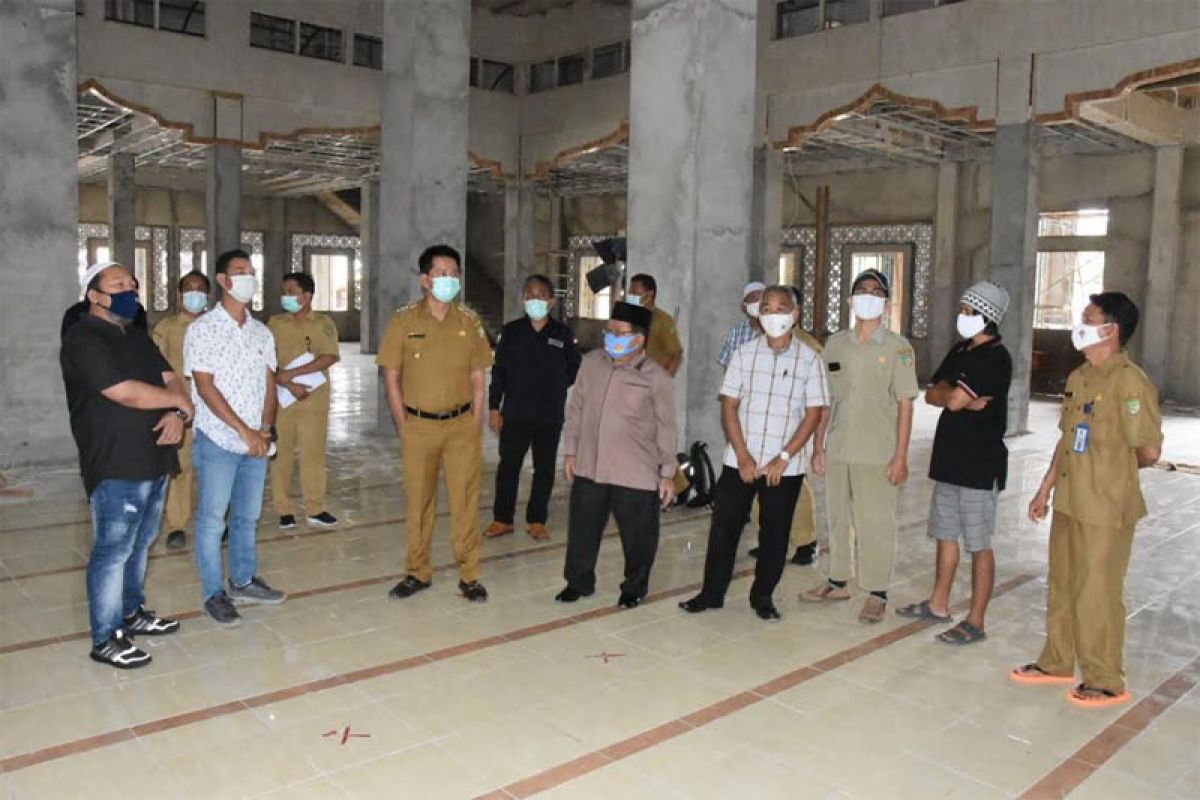 Bupati Nadalsyah tinjau pembangunan Masjid Raya Shiratal Mustaqim