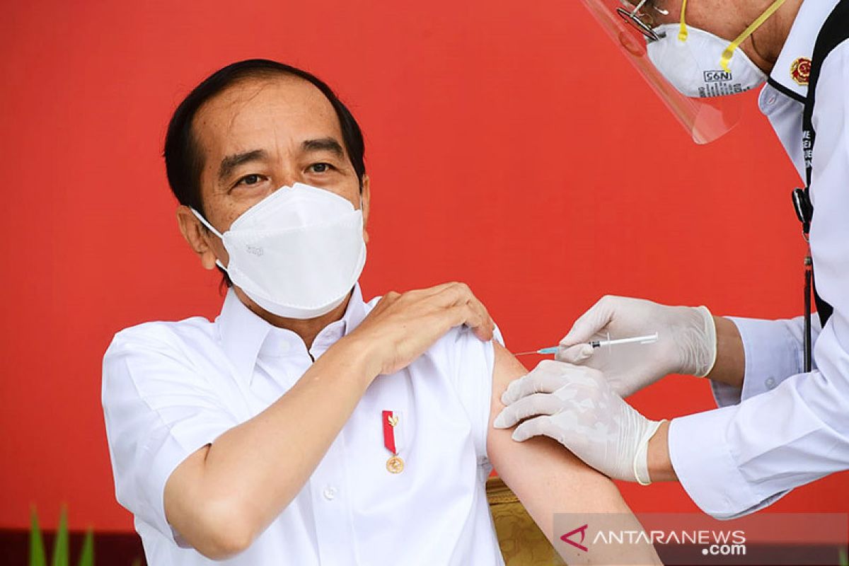 Presiden Jokowi dapatkan vaksinasi COVID-19 kedua