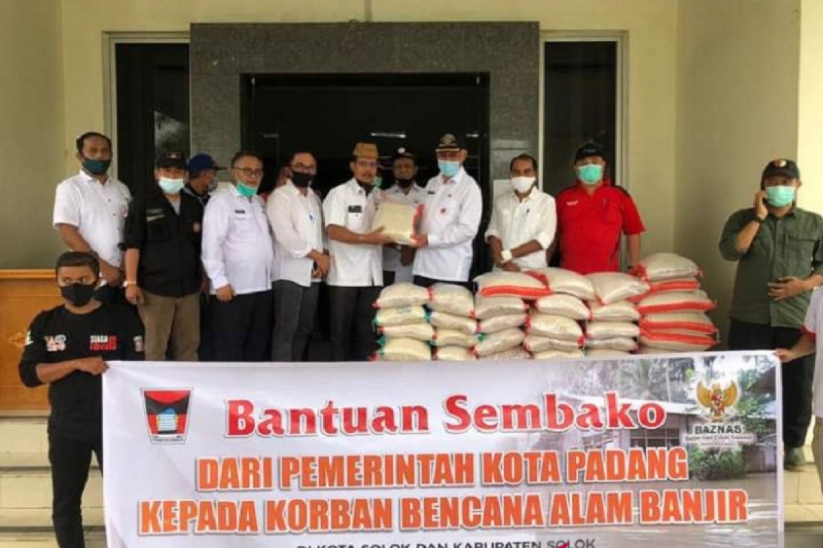 Pemkot Solok terima bantuan dari Pemkot Padang untuk korban banjir