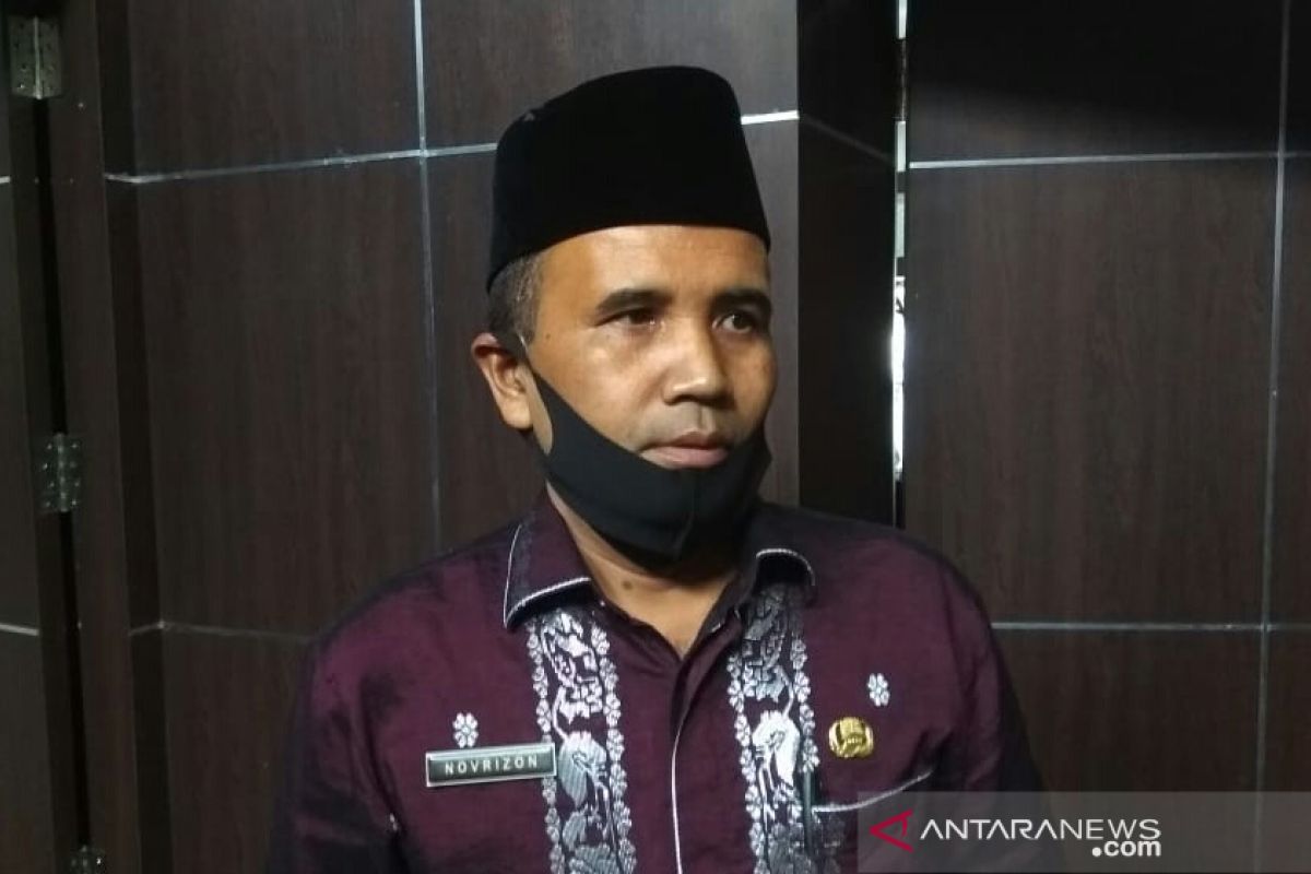 Sumbar bersiap belajar tatap muka di sekolah, ribuan guru tes usap COVID-19