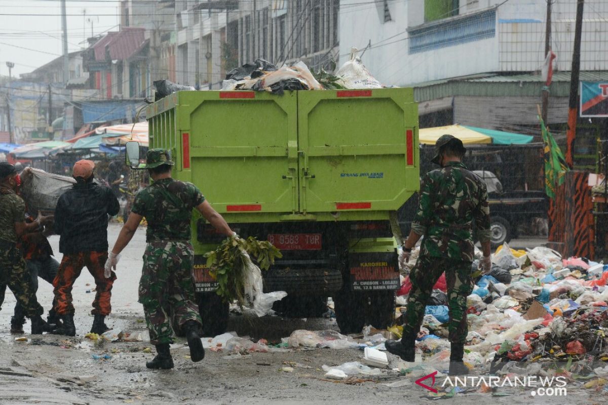 Krisis  sampah Pekanbaru belum belum berakhir, 47 perusahaan ikut lelang