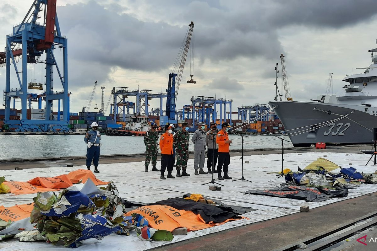 SAR SJ-182 perluas area pencarian udara dan permukaan di hari keenam