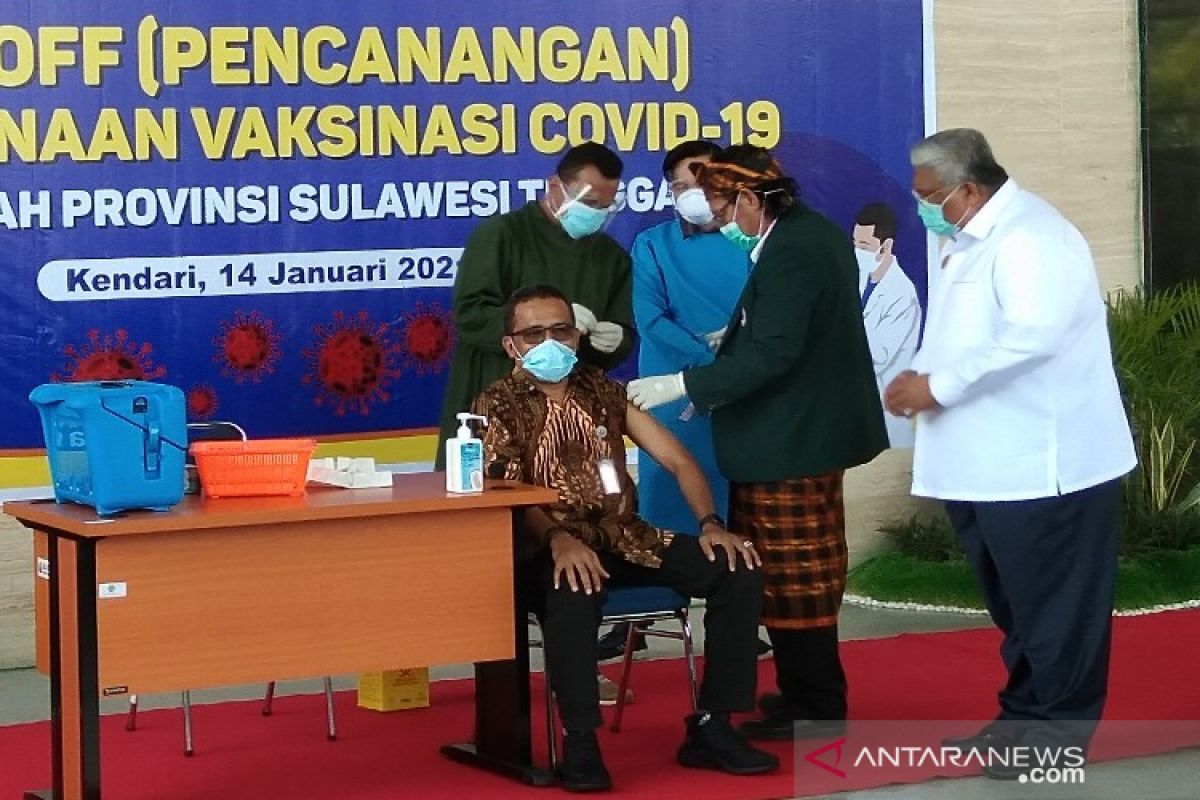 Dinkes Sultra sebut tujuh relawan batal divaksin COVID-19