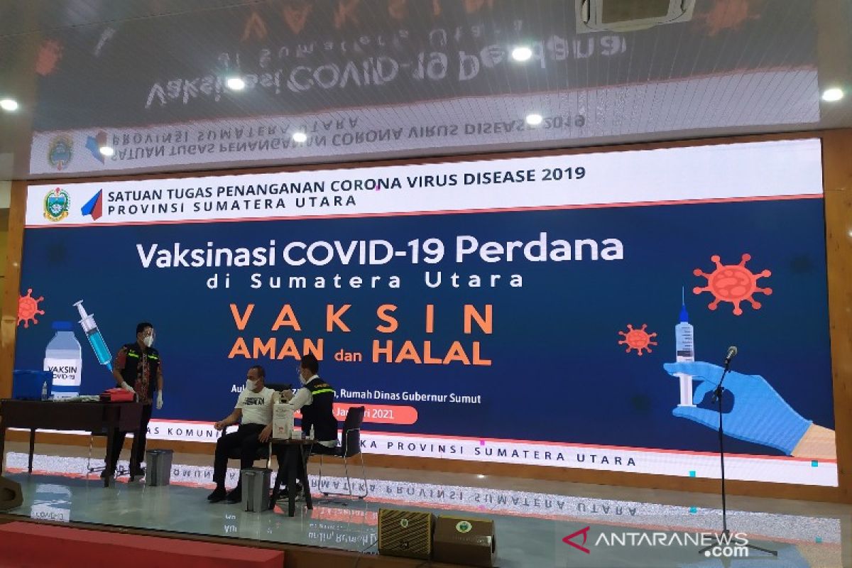 Gubernur Edy Rahmayadi mengawali vaksinasi COVID-19 di Sumut
