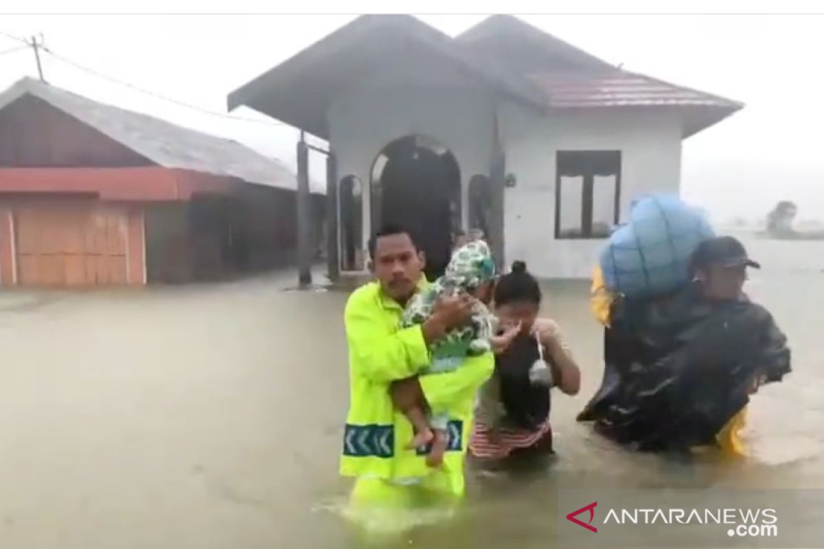 5.753 rumah dan 19.871 jiwa terdampak banjir Tanah Laut