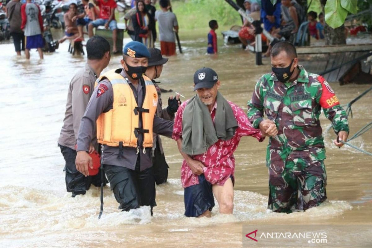 Awan konvektif picu curah hujan tinggi berakibat banjir di Kalsel