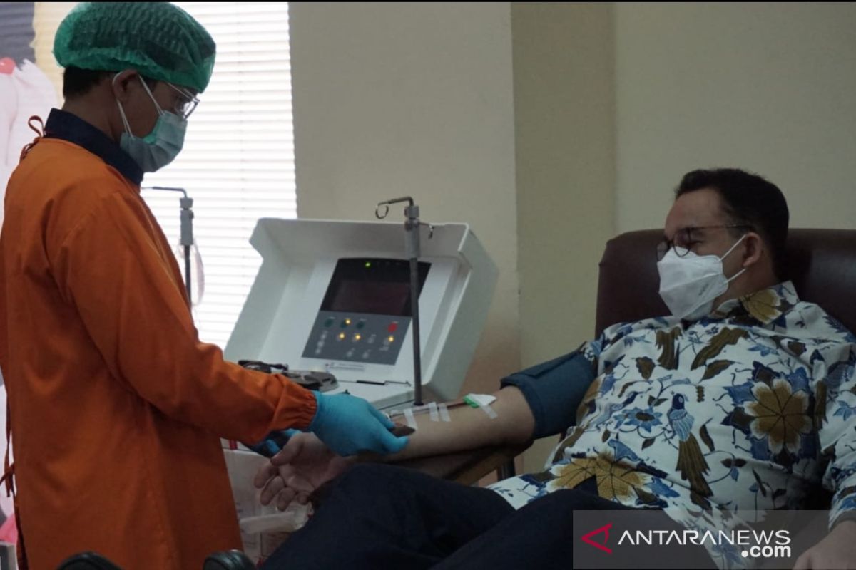 Gubernur Anies donorkan plasma darah usai jadi penyintas COVID-19