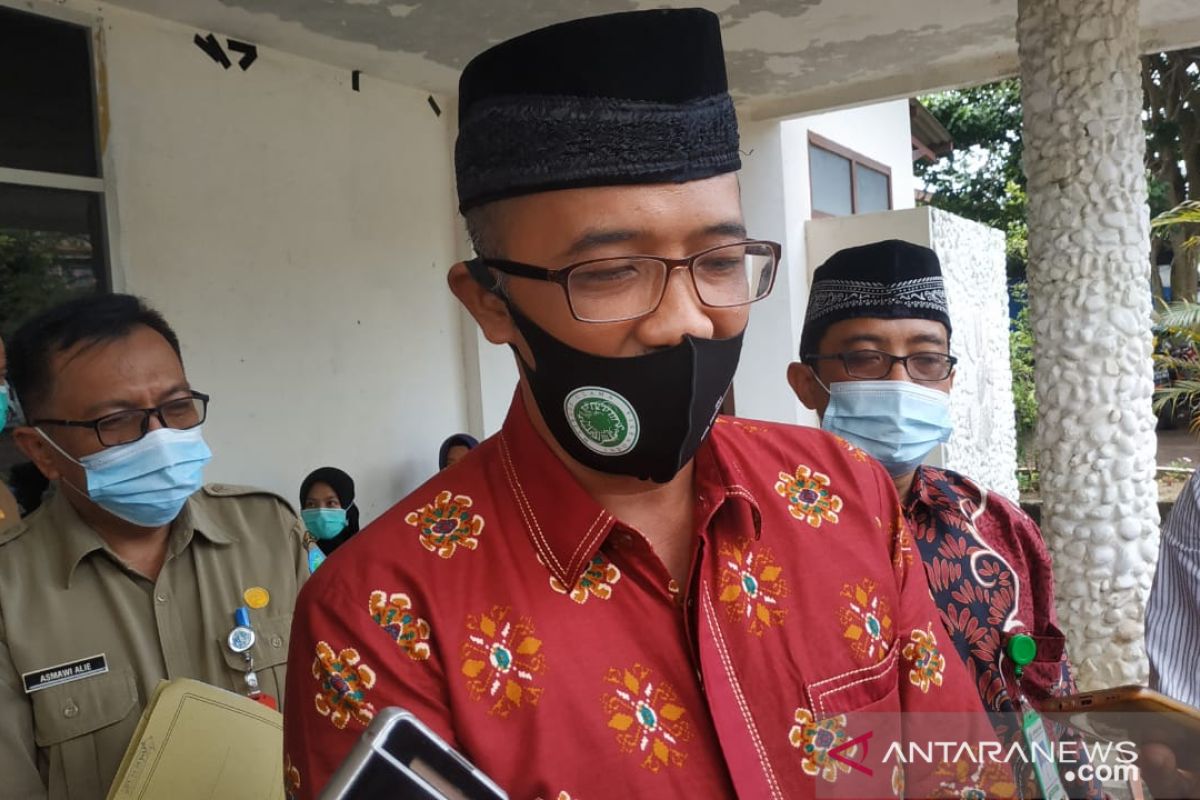 Pemkab Bangka serahkan 90 lembar sertifikat halal