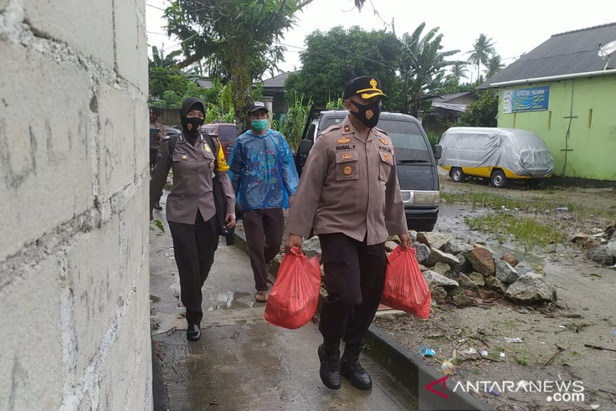 Polres Bangka salurkan 233 paket sembako korban banjir