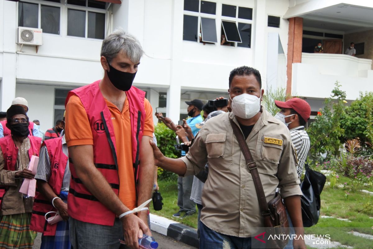 Kejaksaan tahan 13 tersangka korupsi aset pemerintah di Labuan Bajo