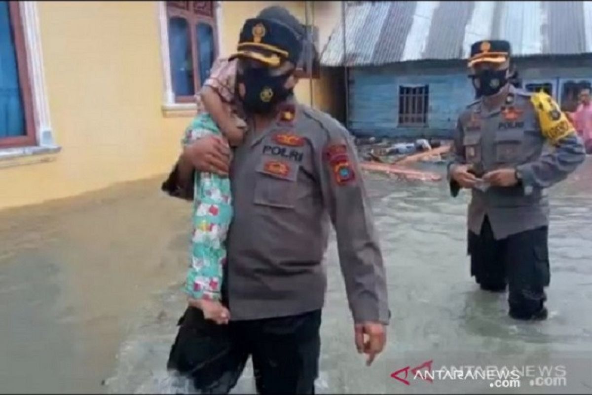 32 unit rumah di Babel hancur dan rusak berat diterjang banjir rob ekstrim