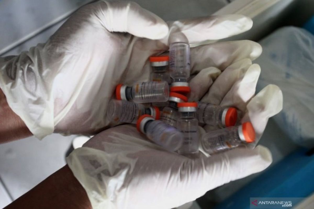 5.080 dosis vaksin COVID-19 di Mamuju rusak akibat gempa