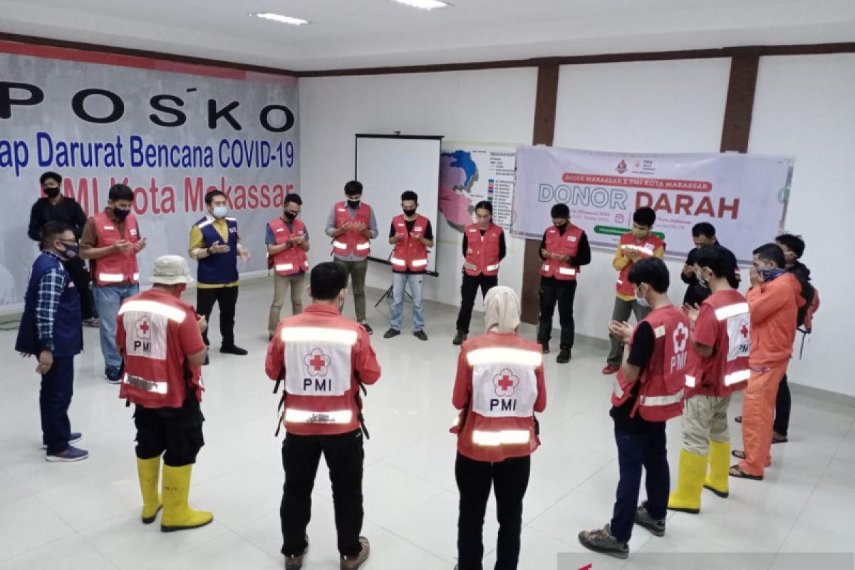 Bantu korban gempa, PMI Makassar bawa ambulans ke Sulbar lewat jalur darat