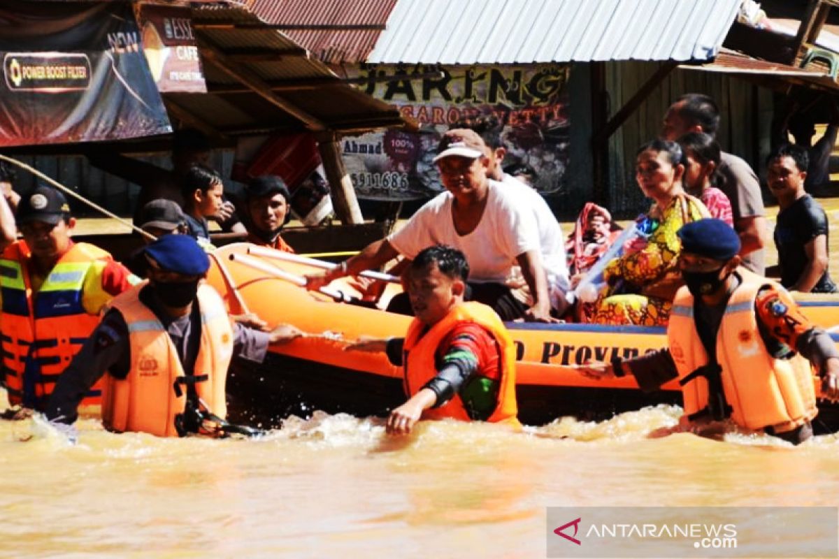 Perlu perahu karet bawa logistik dan relawan ke lokasi banjir
