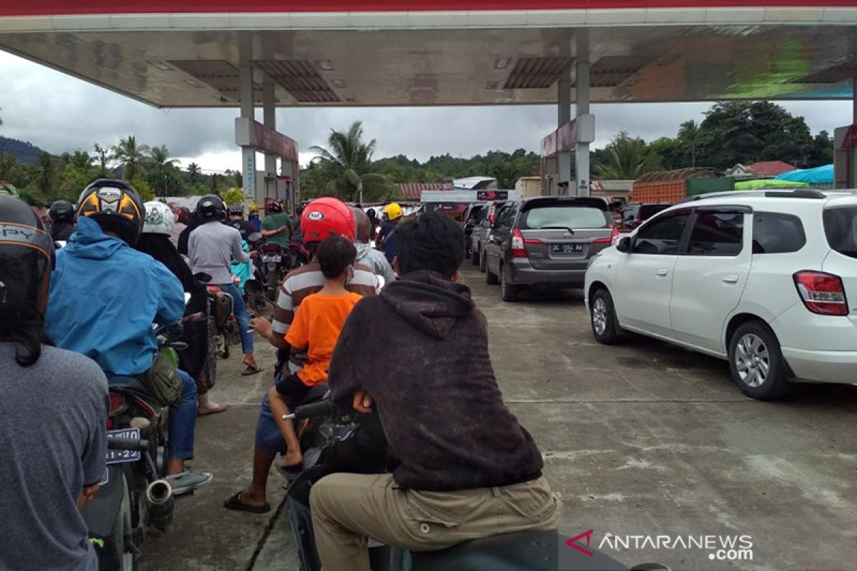 Bensin di Mamuju Rp30.000 per liter