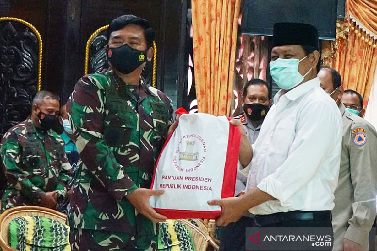 Panglima TNI salurkan bantuan Presiden untuk korban banjir Kalsel