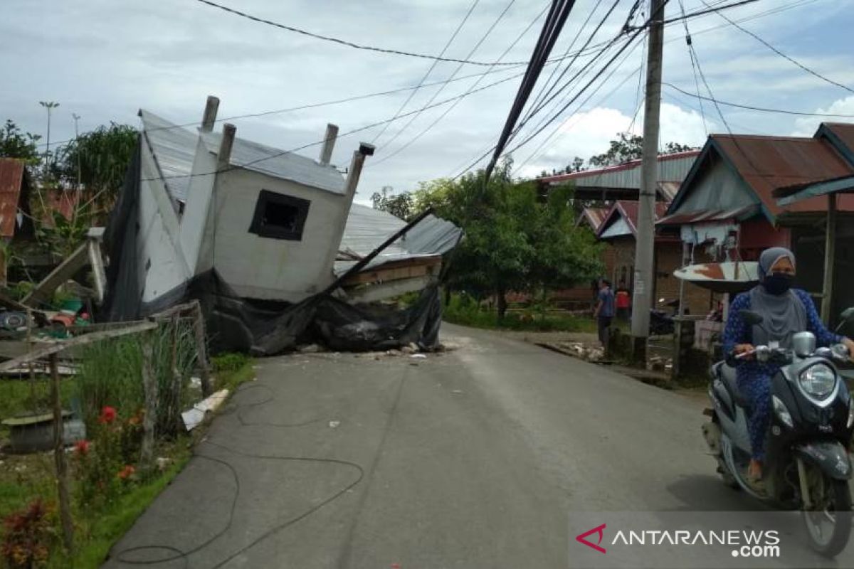 Panglima TNI perintahkan bersihkan puing-puing bangunan akibat gempa Sulbar