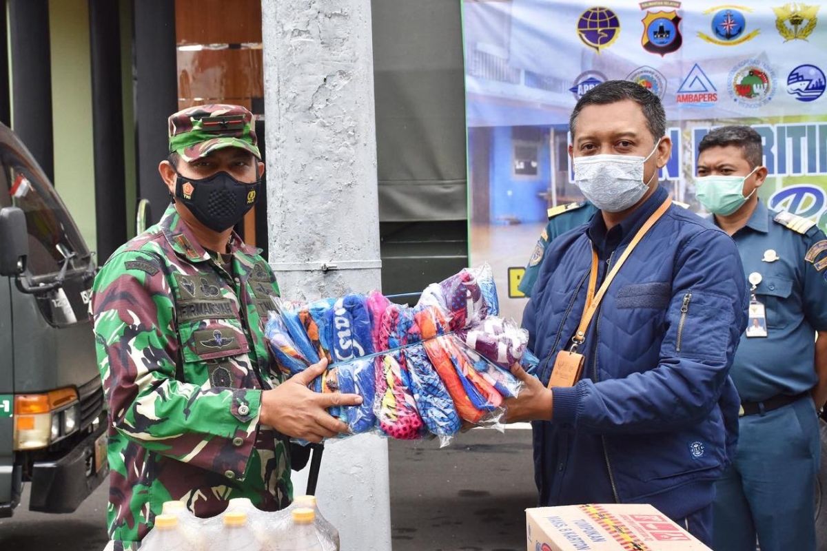 Pelindo III bantu 1.000 paket sembako untuk korban banjir Kalsel