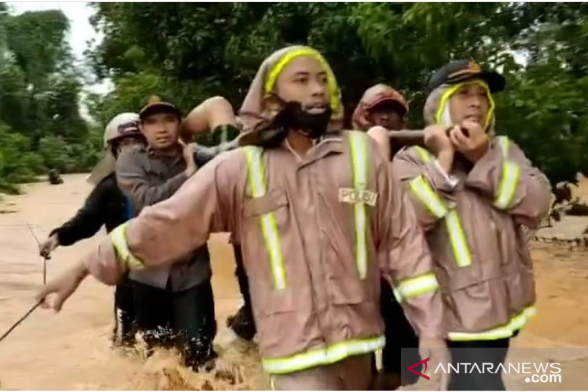 Landslide kills five people in Tanah Laut