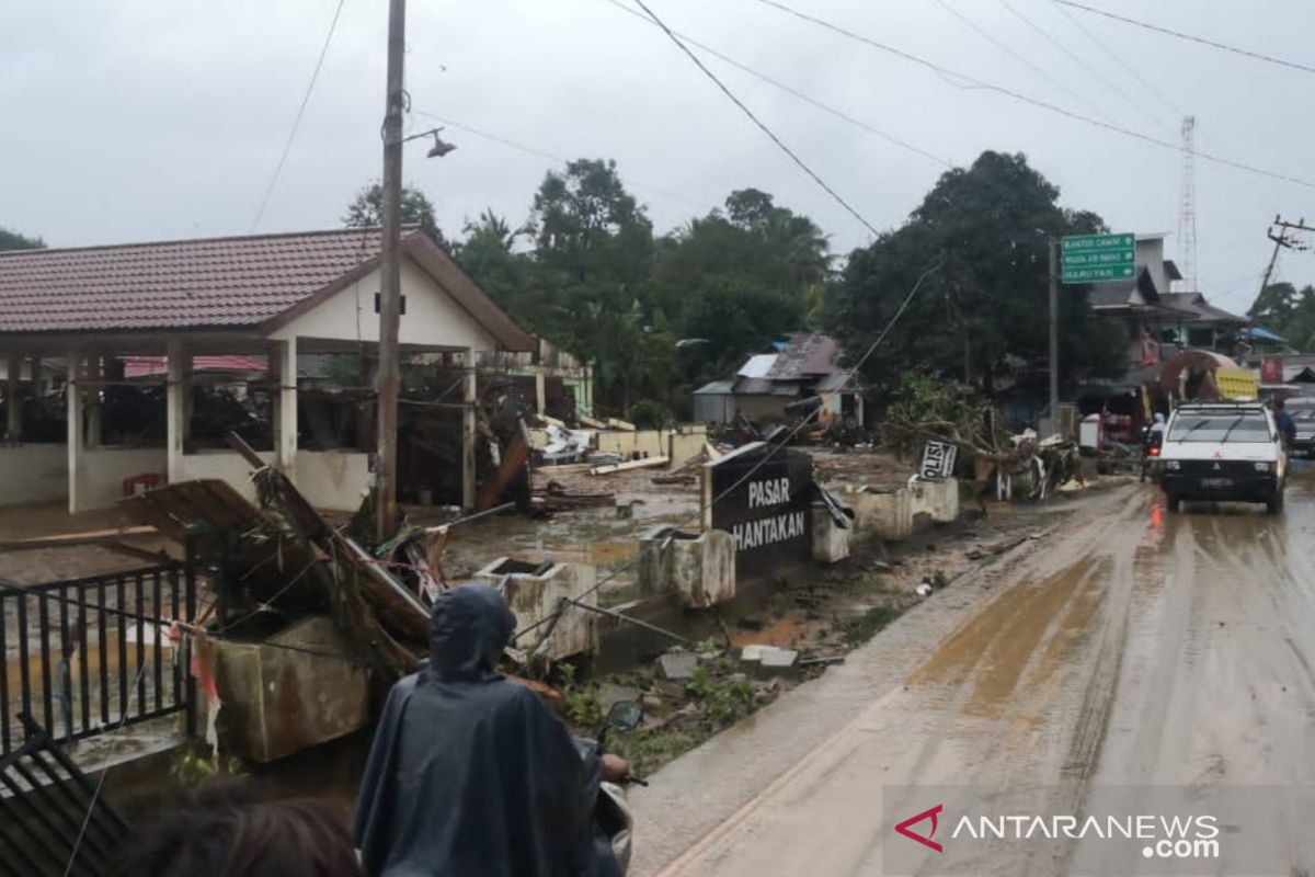 Video Banjir HST - Desa Alat dan Hantakan porak-poranda akibat diterpa banjir bandang