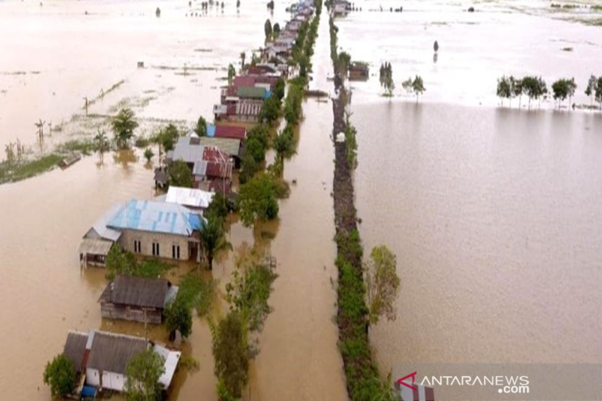 Lima mayat ditemukan, sejumlah rumah warga Hulu Sungai Tengah   hancur