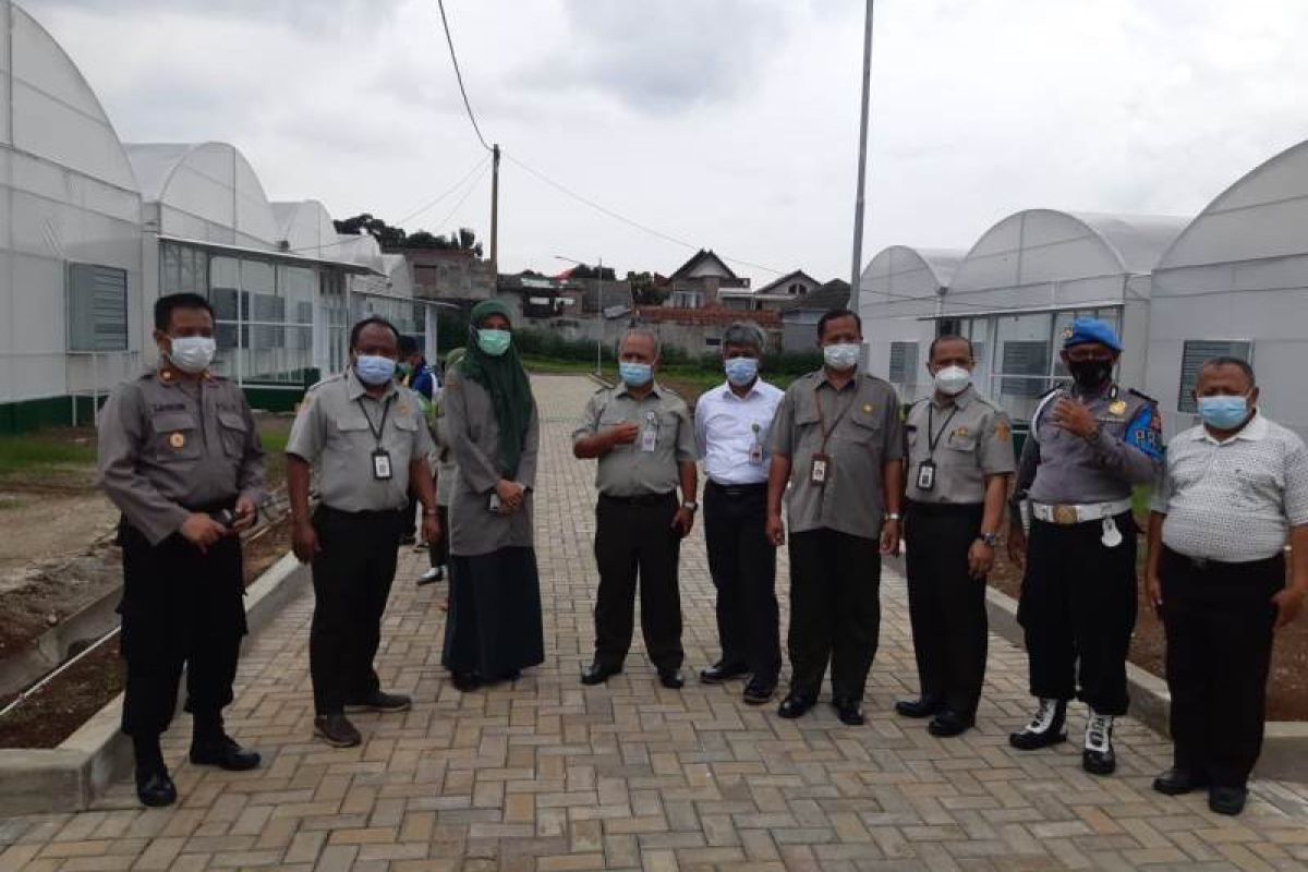 Direktur Polbangtan YoMa kunjungi Smart Green House di Bogor