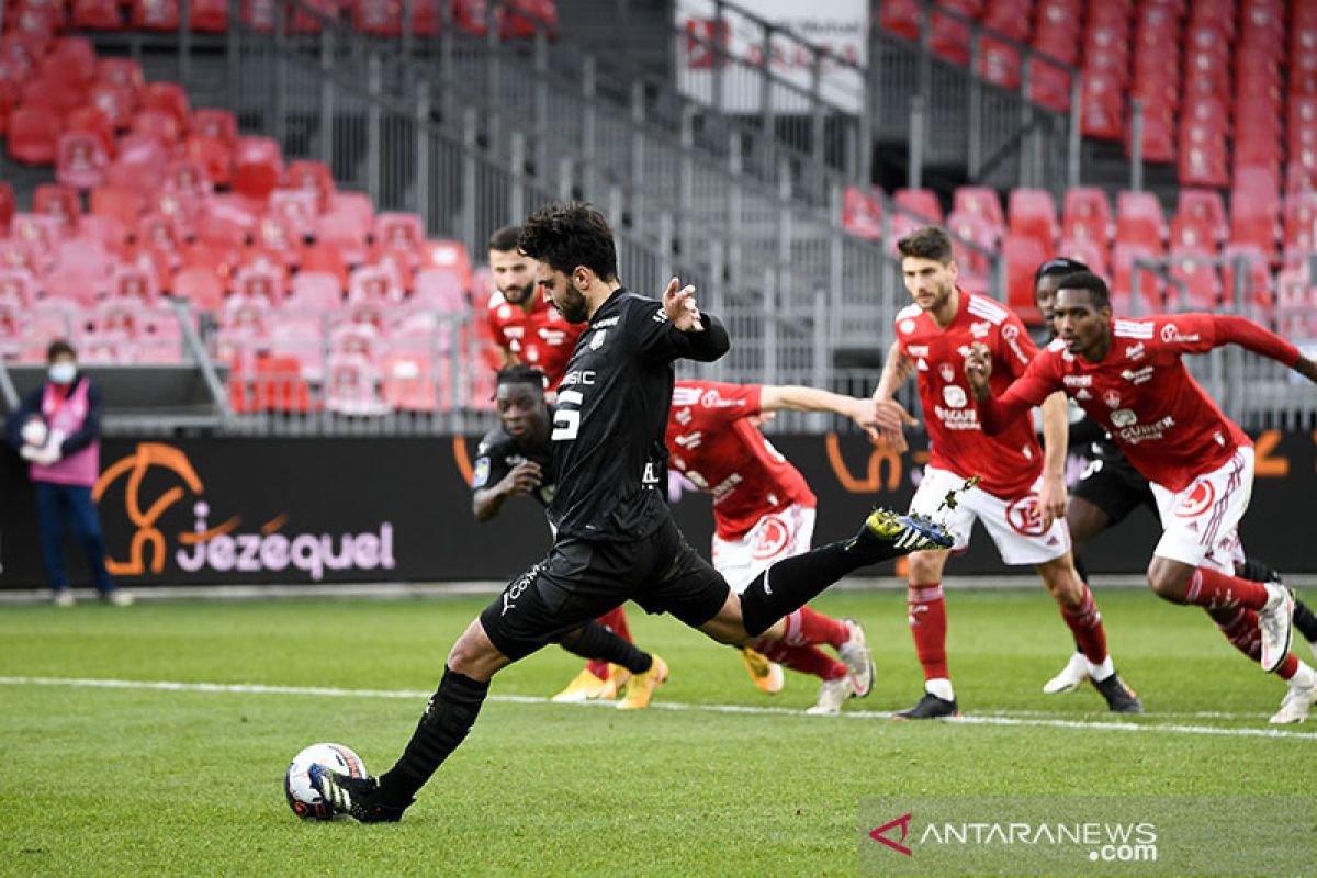 Rennes kembali ke jalur kemenangan setelah lumat Brest 2-1