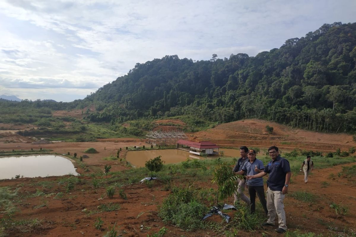 Wisata Alam Lembah Bukit Semugang di batas RI-Malaysia sedang dibangun